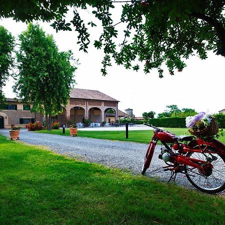 Agriturismo Tenuta Casteldardo Besenzone Eksteriør billede